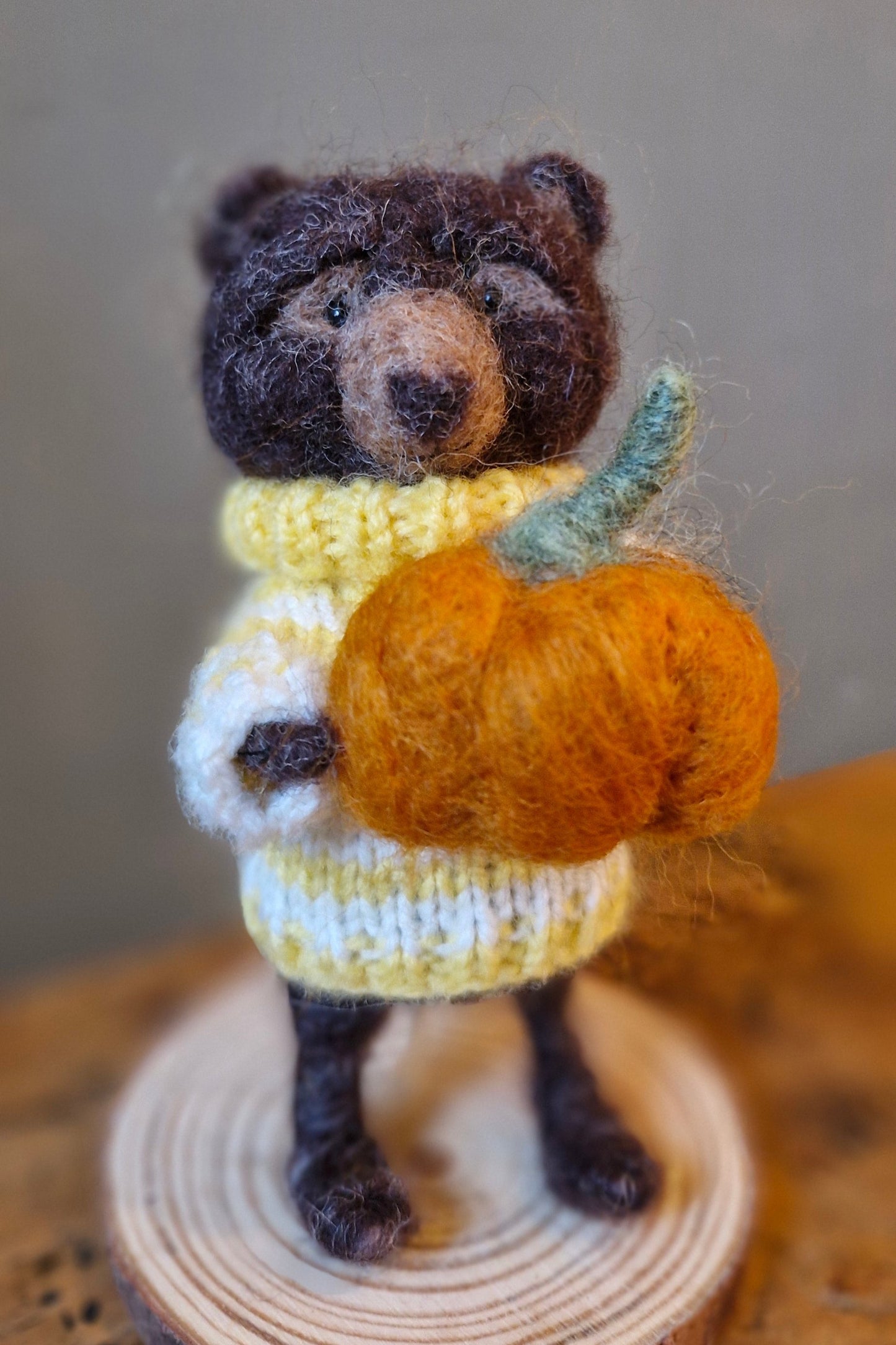 needle felted bear with pumpkin